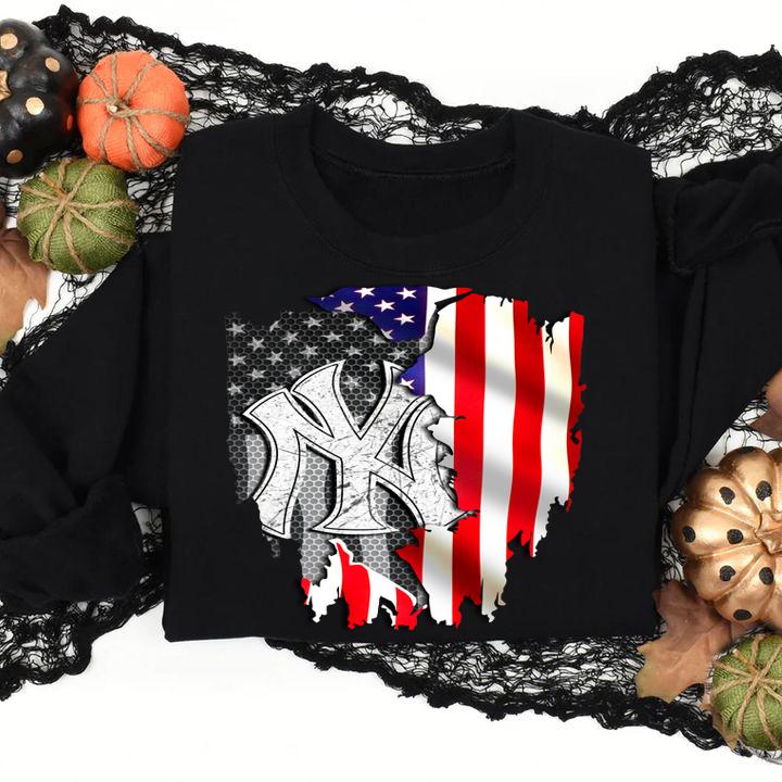 New York Yankees inside American flag t-shirt sweatshirt