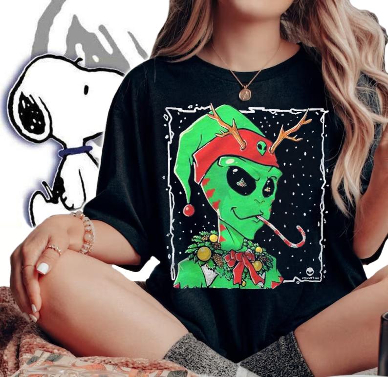 Alien Christmas holiday Elf T-shirt t-shirt