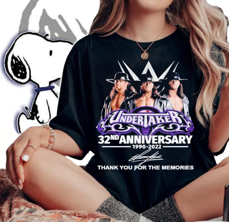 Official Undertaker 32nd Anniversary 1990-2022 Signatures Thank You For The Memories Shirt t-shirt woman shirt