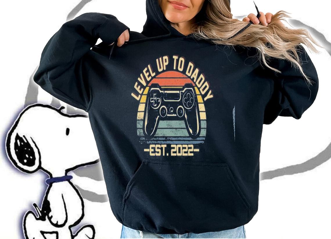 Video Game Level Up To Daddy 2022 Shirt New Dad Fathers Day T-shirt t-shirt