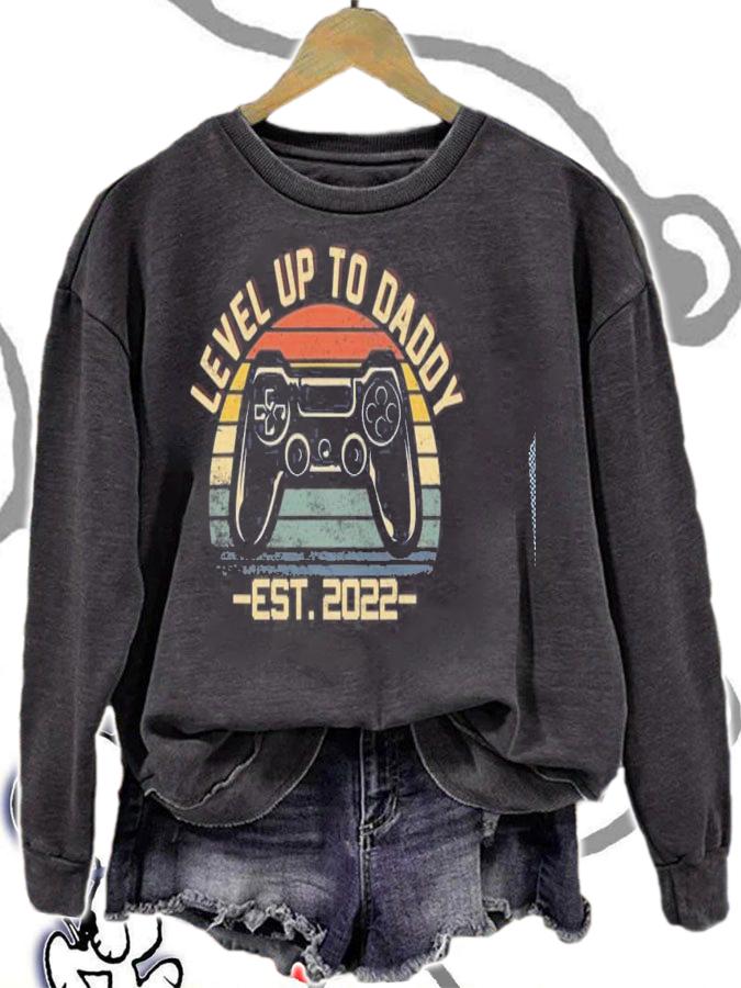 Video Game Level Up To Daddy 2022 Shirt New Dad Fathers Day T-shirt t-shirt