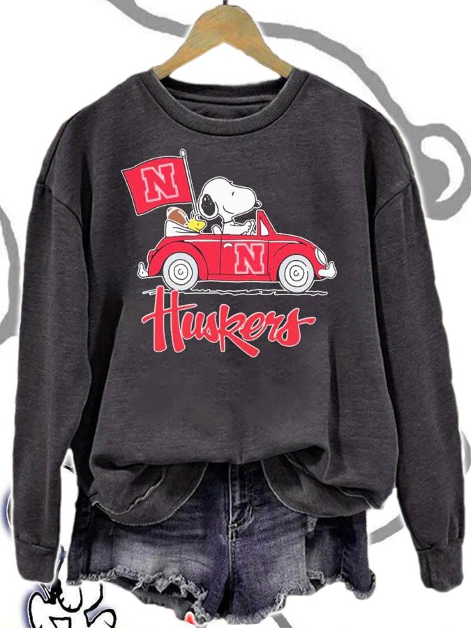 Huskers Snoopy And Woodstock Driving Car Nebraska Cornhuskers Flag t-shirt