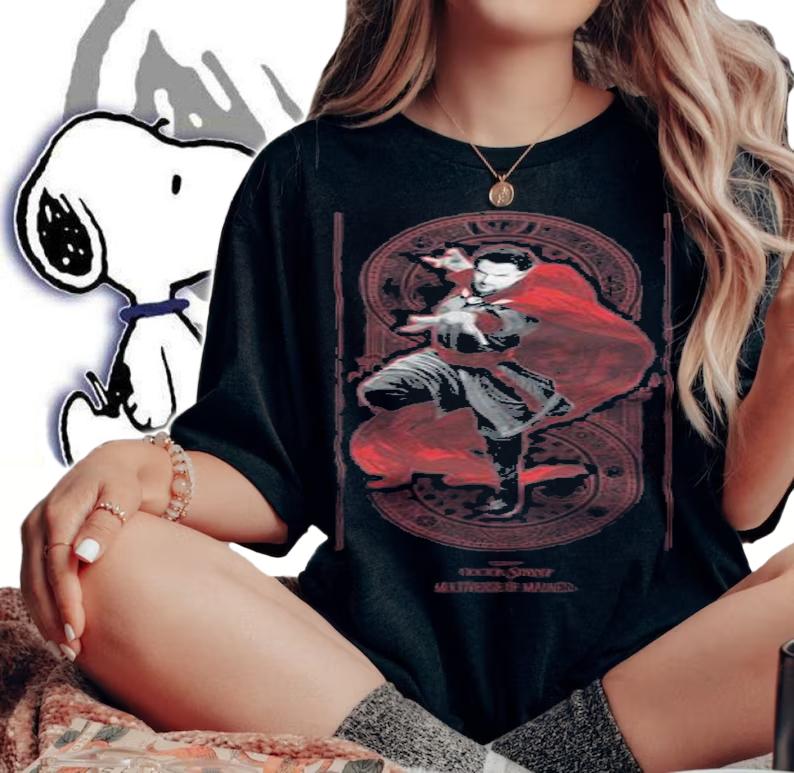 Marvel Dr. Strange red sorcerer T-shirt t-shirt woman shirt