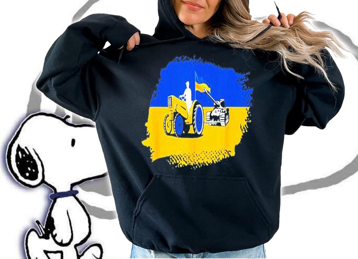 Stop Russian I Stand With Ukraine Ukrainian Farmer Steals Tank Ukraine Flag T-Shirt hoodie