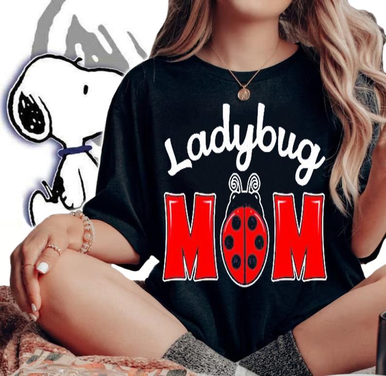 Ladybug Mom Lover Insect Bug Entomologist Mothers Day T-Shirt woman shirt