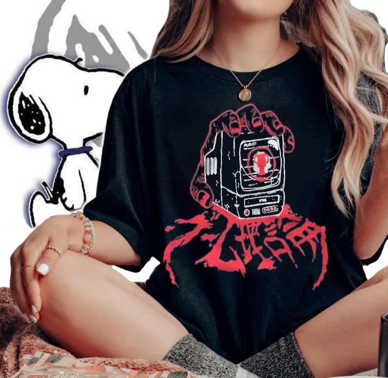 Game theory found footage T-shirt
