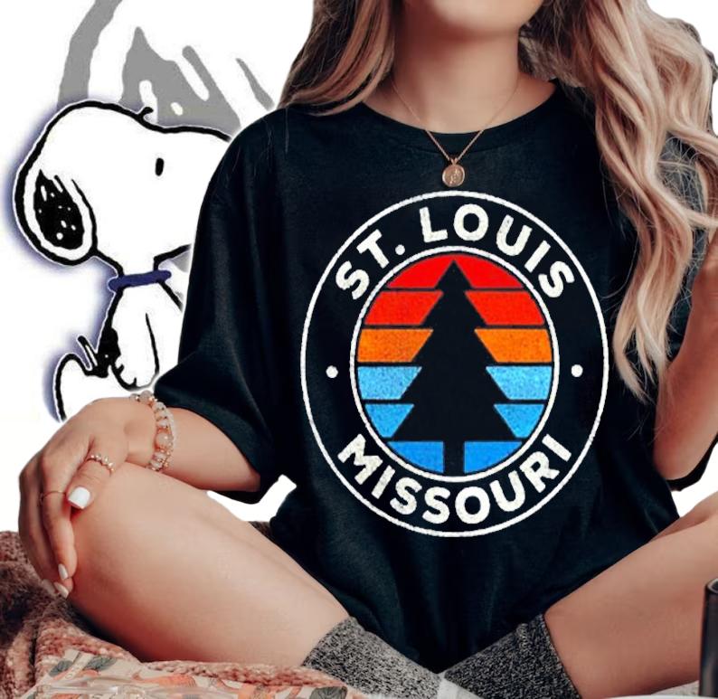 St. Louis Missouri Mo Vintage Graphic Retro 70S T-Shirt woman shirt