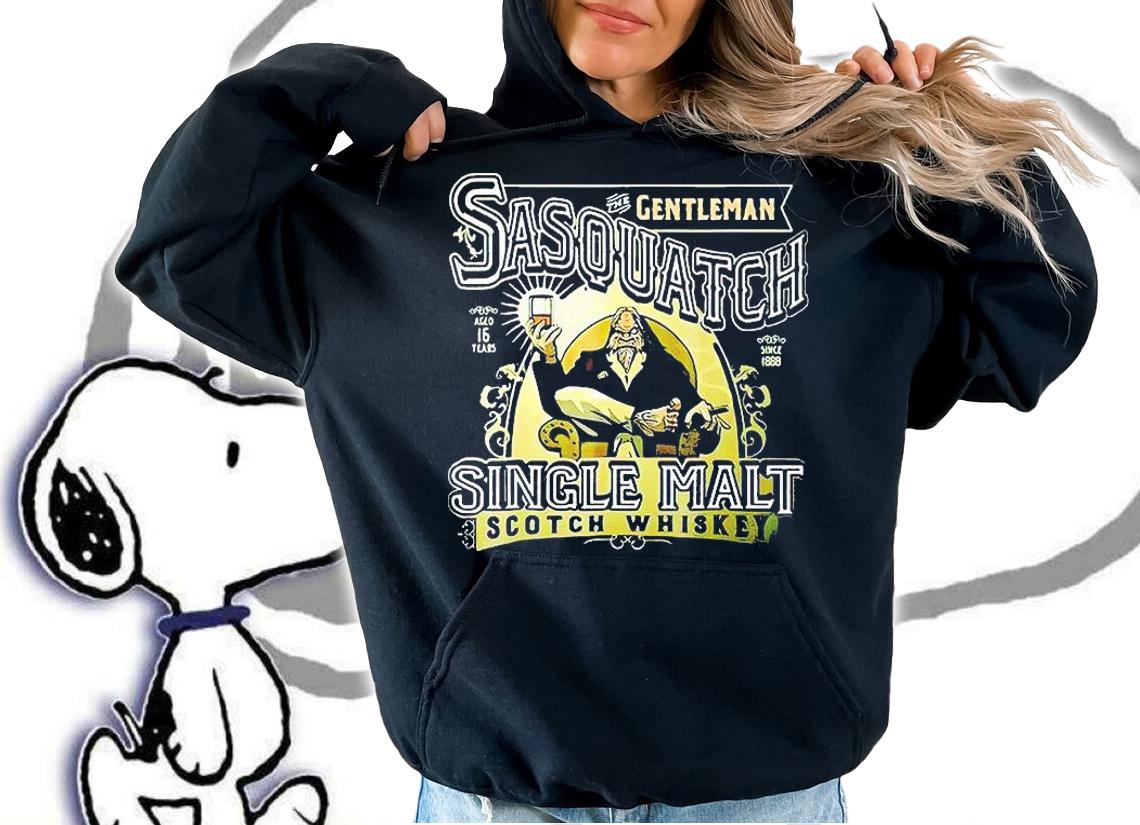 Gentleman sasquatch single malt scotch whiskey T-shirt hoodie
