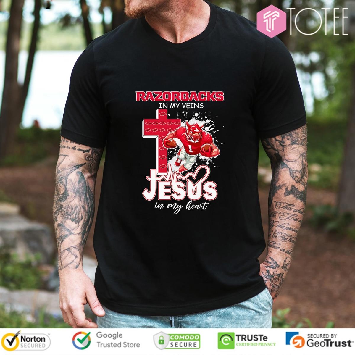 Razorbacks In My Veins Jesus In My Heart Football Mascot T-shirt